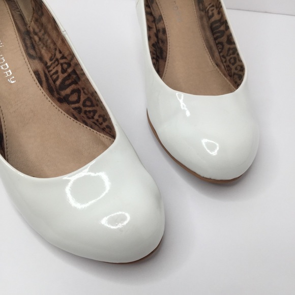 CL by Laundry Heels - Picture 2 of 8